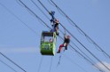 Koelner Seilbahn Gondel blieb haengen Koeln Linksrheinisch P238